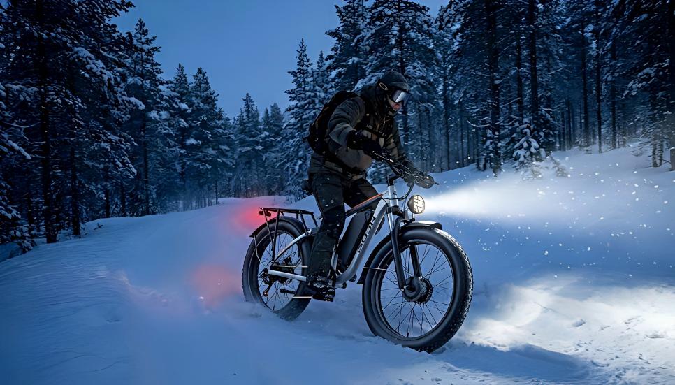 The high-performance PU354 fat tire electric bicycle lets you traverse snow as if it were flat ground.