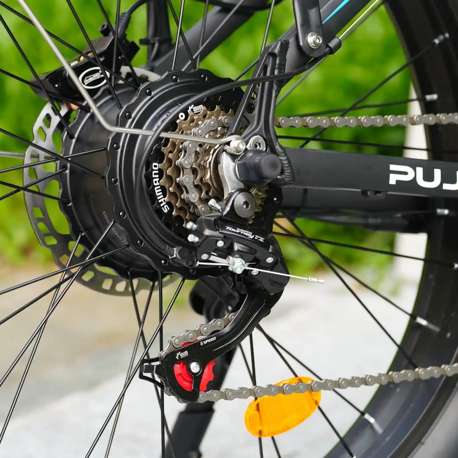 PUJH PU266 rear drivetrain cassette and derailleur close-up